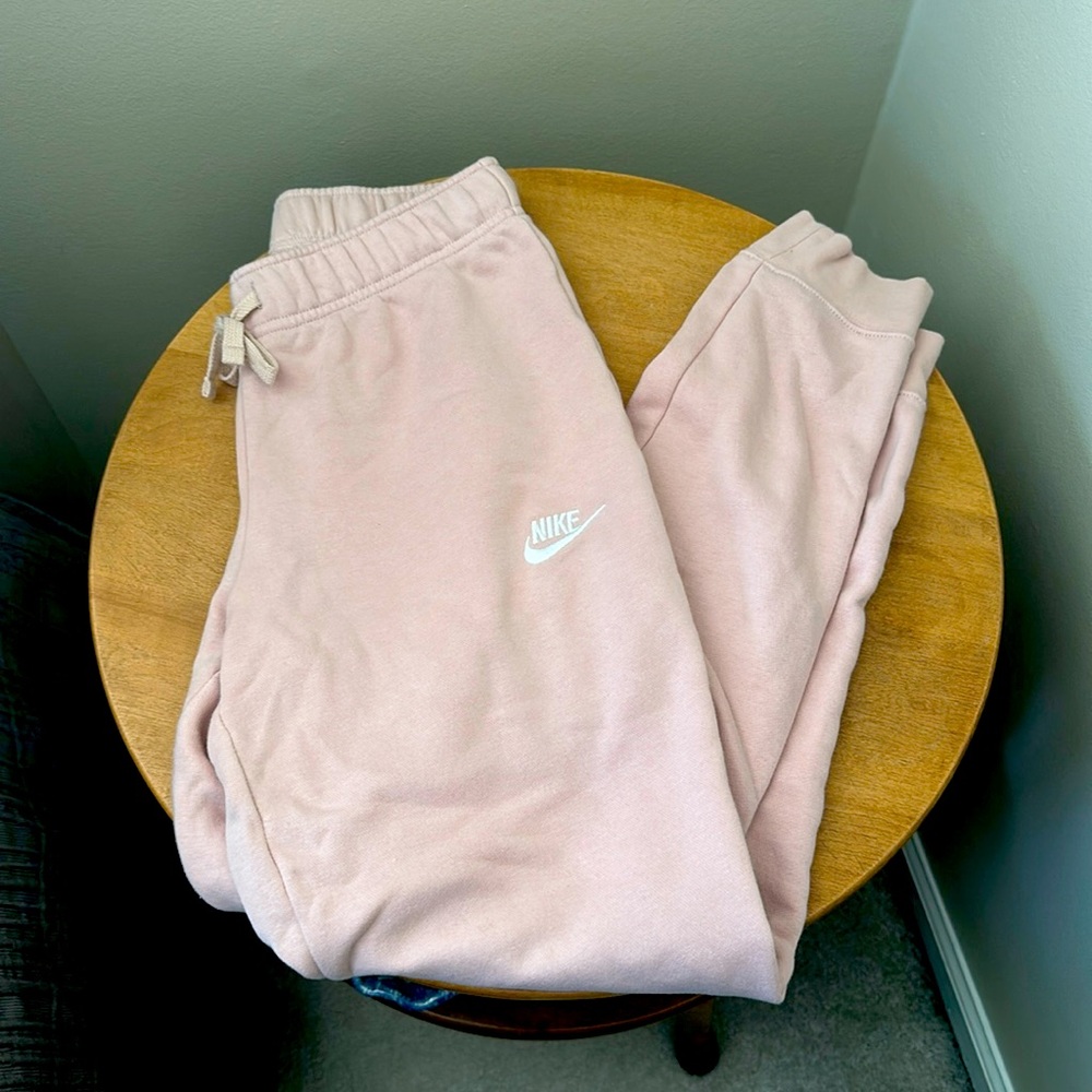 NWOT dusty pink fleece jogger